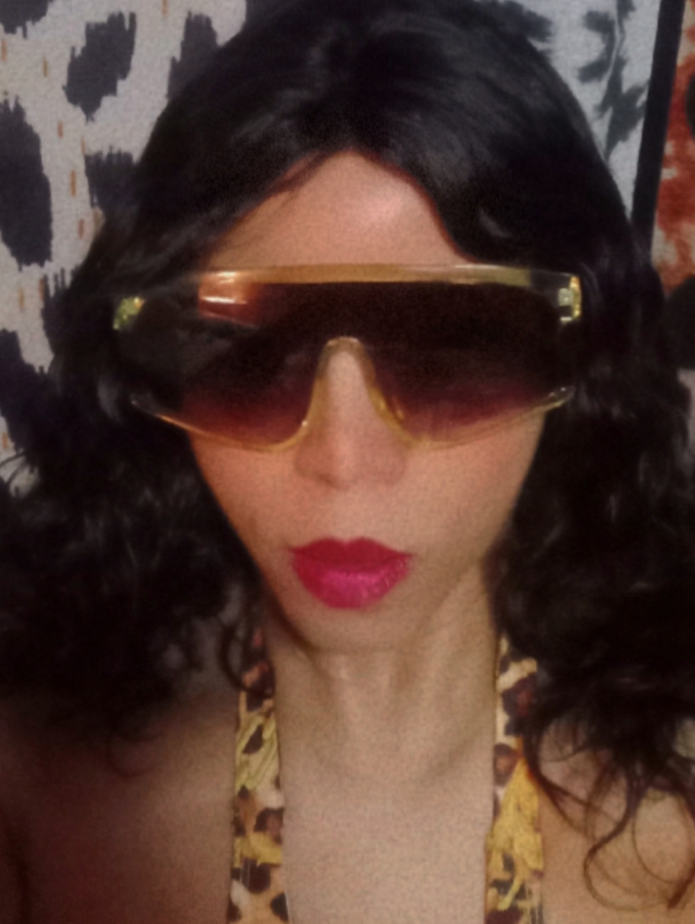 (NEW)! Cute! Cool! Yellow & Black Sun Shades!